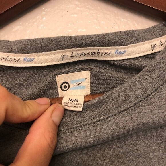 Tom's Aztec Gray crewneck long sleeve cropped pullover Sweatshirt -M - Picture 6 of 9